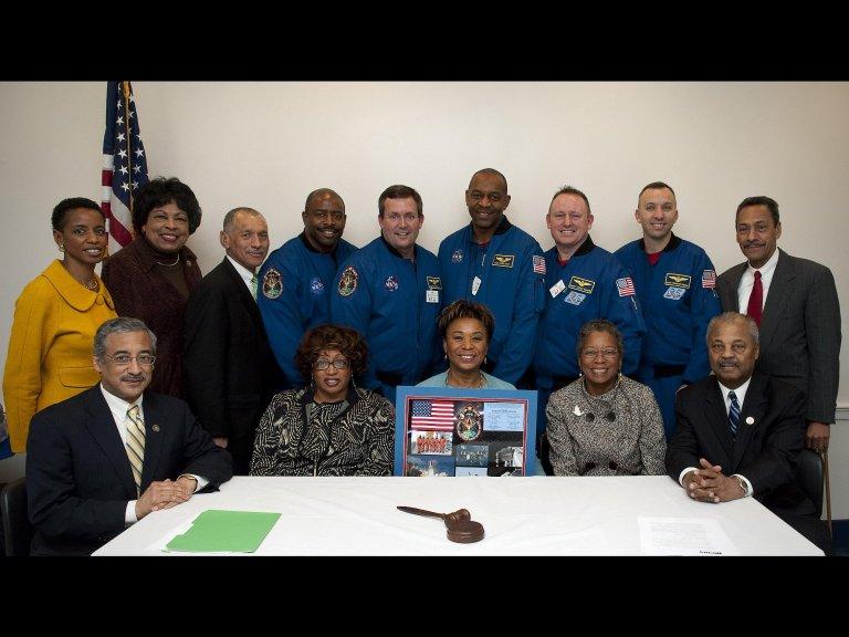 STS-129 Crew Meets With Members of Congress