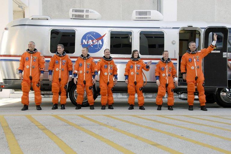 STS-125 Crew Members head for Launch Pad 39A