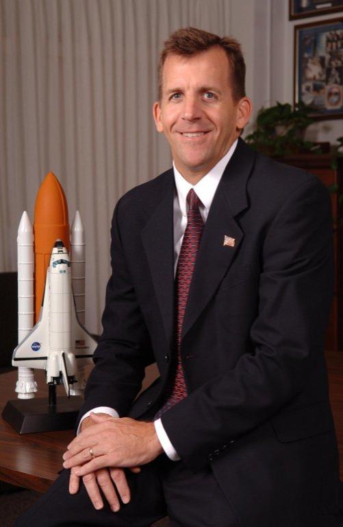 KENNEDY SPACE CENTER, FLA. -- Official portrait of LeRoy E. Cain, who has served as the manager of Space Shuttle Launch Integration at NASA's Kennedy Space Center since November 2005.